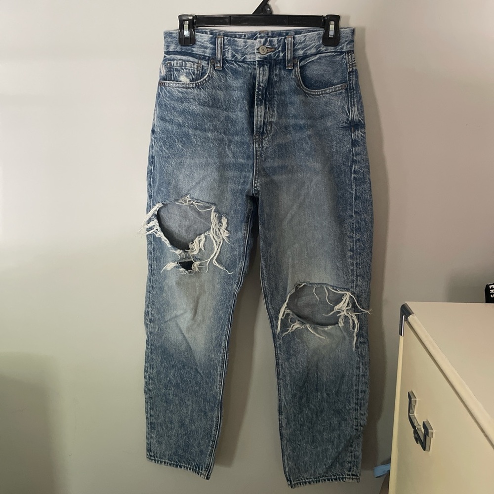 american eagle ripped jeans size 4